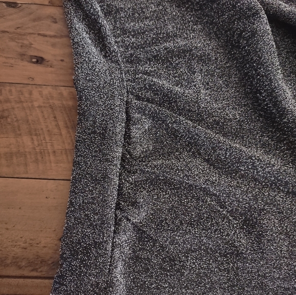 Rebecca Minkoff Silver shimmer metallic top NEW sz Medium - Picture 7 of 7